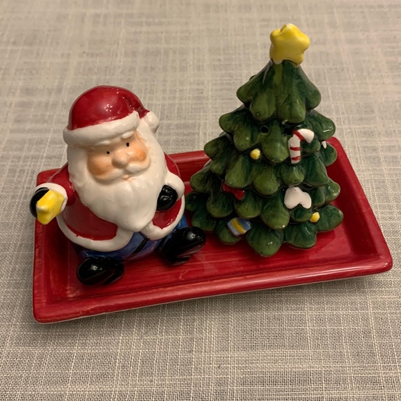 Santa and Tree salt and pepper shakers
